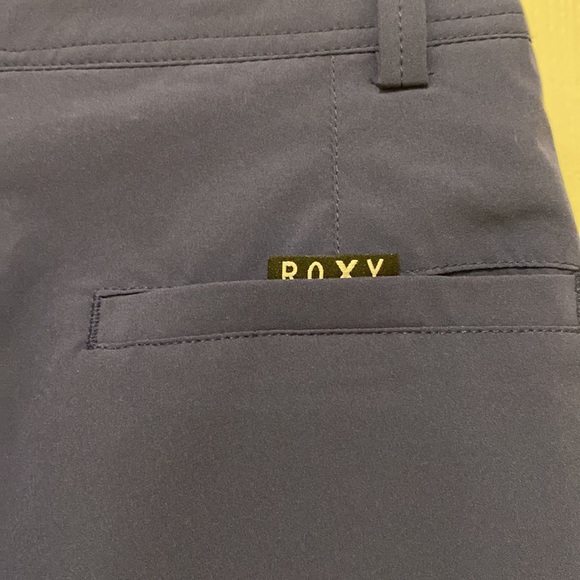 Roxy Shorts Size XL - Picture 5 of 11